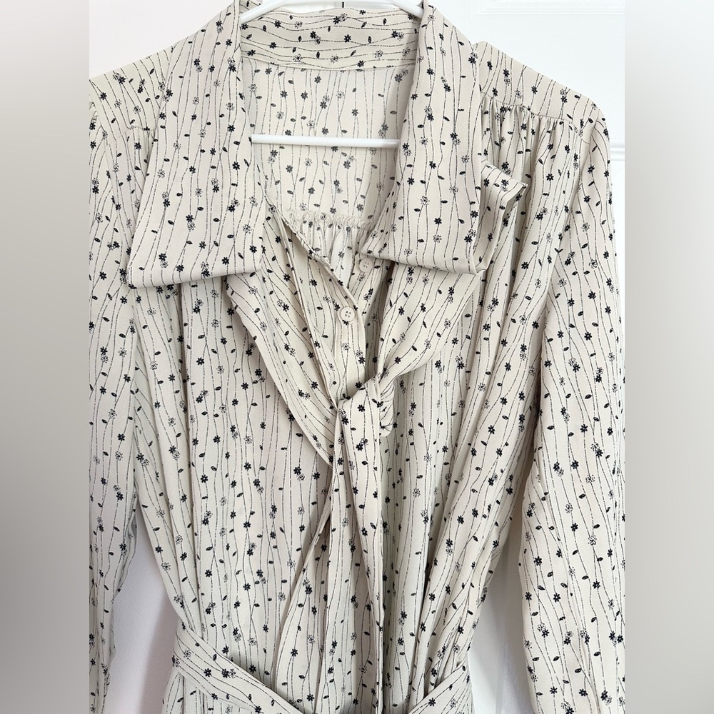 ⚡️Summer Sale ⚡️
Vintage Style Cream Floral Long Sleeve Dress